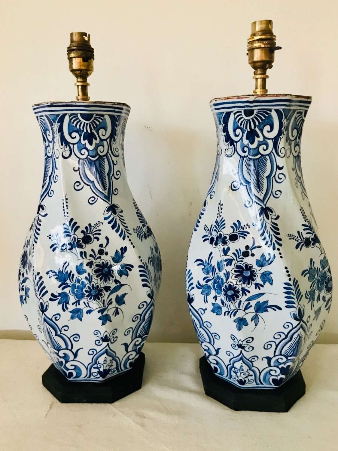 Pair floral Delft lamps